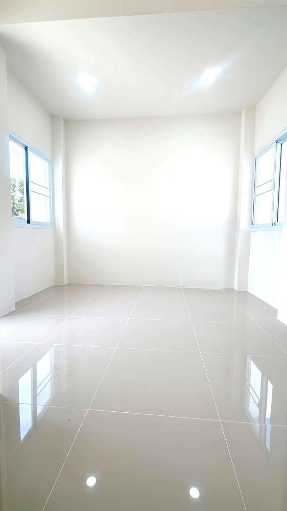 ขายบ้านเดี่ยวหรู 2 ชั้น บ้านศรีย้อย ต้นธง - ลำพูน บ้านใหม่สไตล์โมเดิร์น ของแถมจัดเต็ม ถูกมาก ใกล้ตัวเมืองลำพูน เชื่อมต่อเชียงใหม่ 11