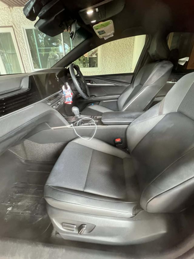 2025 TOYOTA CAMRY 2.5 HEV SMART สีขาว รถบ้านเจ้าของขายเอง ชื่อตรงเบียน มือแรก ใช้ถนอม ไม่เคยเฉี่ยวชน  มือแรกป้ายแดง สภาพเหมือนใหม่ ไม่เคยเฉี่ยวชน ใช้ร รูปที่ 5