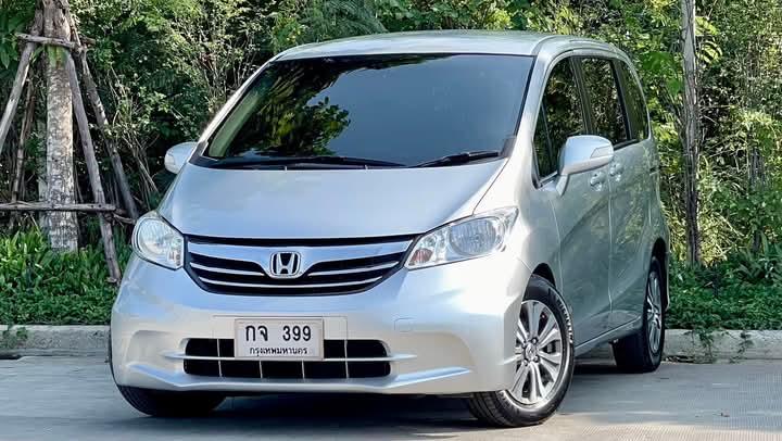 Honda Freed สีเทาสวย 3