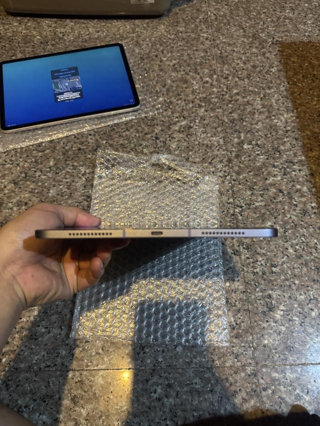 ขายๆๆๆถูกๆๆiPadAir5 M1 สีPurple 256กิ๊กWifi Celluer ใส่ซิมได้ตัวTopสุดสูนTrueสภาพสวยๆเครื่องใช้งานดีทุกๆฟังชั่นเครื่องรีสโตได้ตลอดไม่มีติดไอคราว ( จอไ