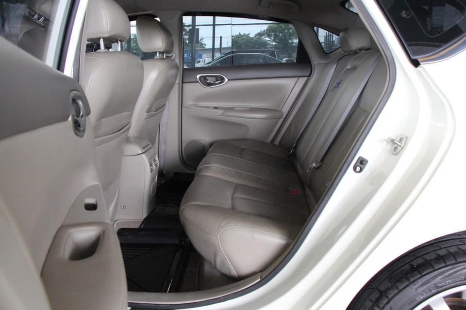 รหัสรถ TKG2518 NISSAN SYLPHY 1.8 V ปี 2013 8