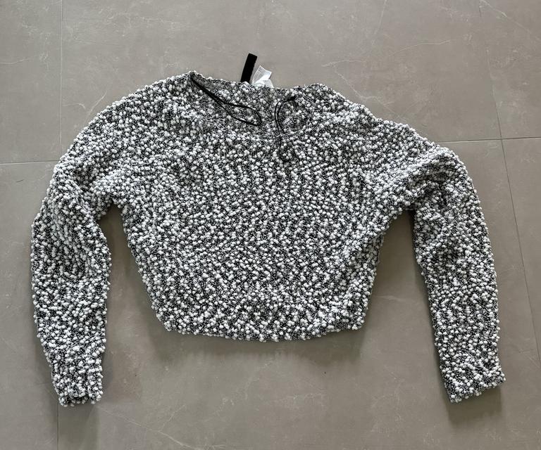 เสื้อแขนยาว สีขาวดำ ผ้านุ่มใส่สบาย