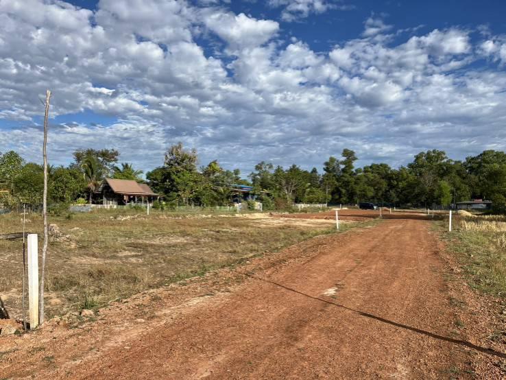 ขายที่ดินเปล่า ใกล้เทศบาลฮางโฮง อำเภอเมืองสกลนคร 5