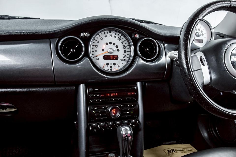 MINI COOPER 1.6 RHD COUPE (R50) 2006 13