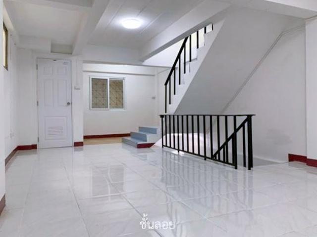 โรบินสัน บางรัก 1.2กม. ให้เช่าอาคาร 5.5 ชั้น+ชั้นลอย 389 ตร.ม.19 ตร.วา. 5นอน 6น้ำ BTS สุรศักดิ์ 900ม. รีโนเวทใหม่ โฮสเทล 2