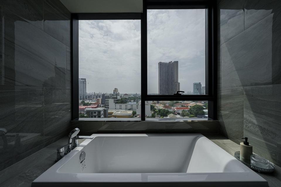 For Rent Condominium BTS Thonglor 45 SQ.M With Bathtube 2