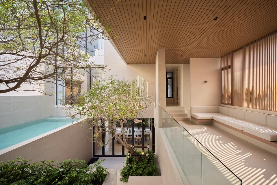 Private Residences (ไพรเวท เรสซิเดนซ์) 11