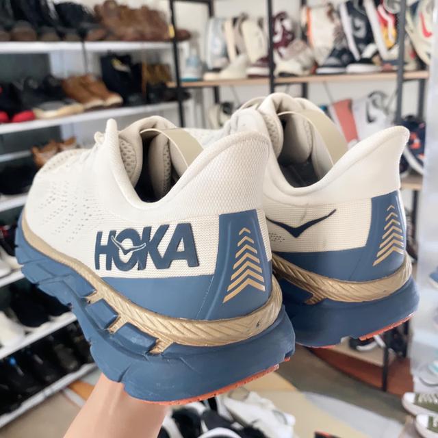 ขายด่วน Hoka Clifton 7 💙🤍 3