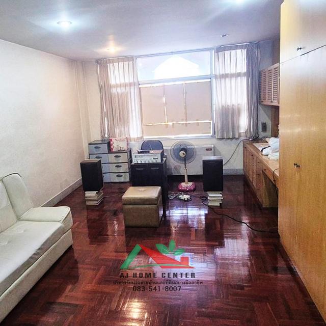 ขายถูก อาคารพาณิชย์4.5ชั้น 14ตรว. ติดถนนนเรศ บางรัก ทำเลดี 4