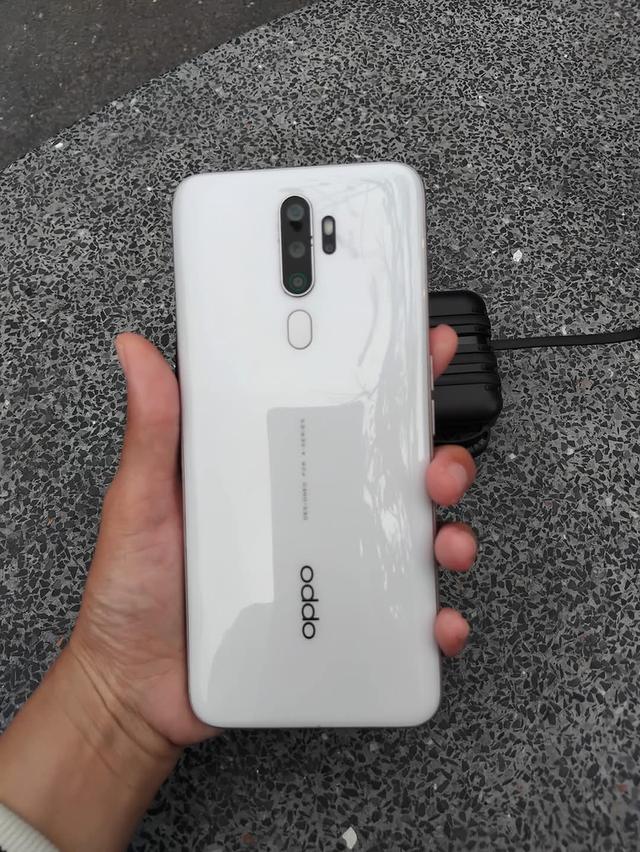 Oppo A5 สีขาว 3