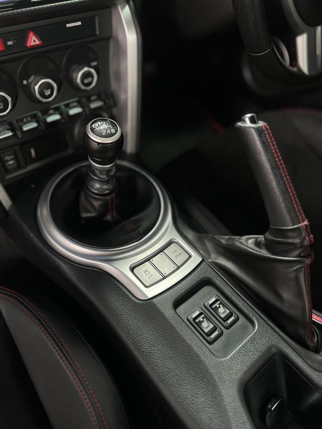 Subaru BRZ 2.0 MT 6