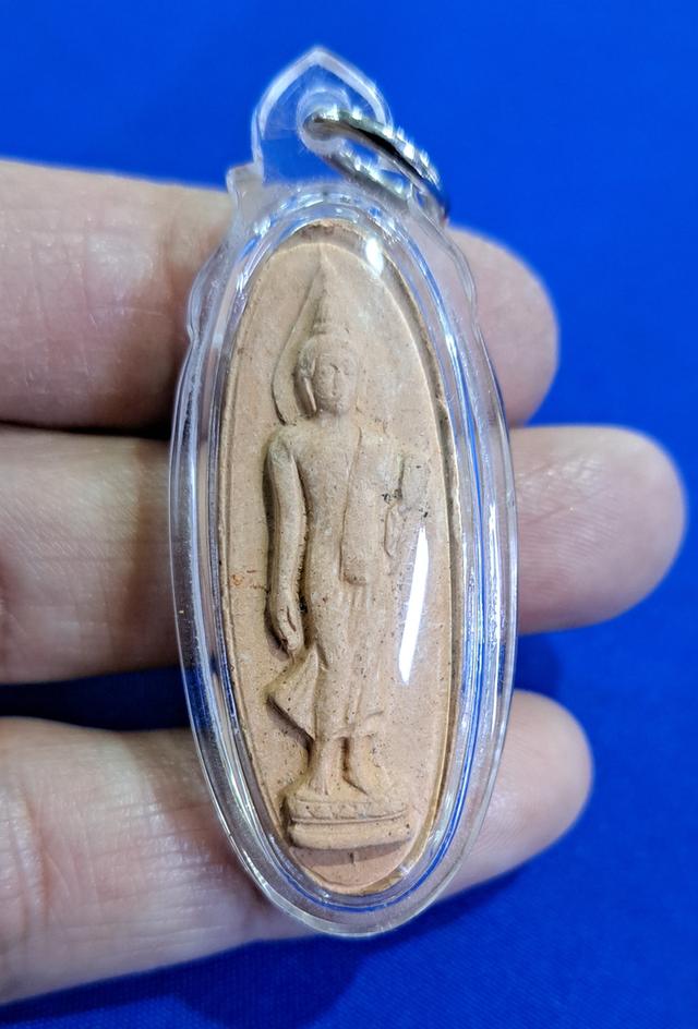 #พระ 25 พุทธศตวรรษเนื้อดินแท้ดูง่าย(พร้อมเลี่ยมพลาสติก)#สุดยอดเกจิอาจารย์ทั่วทุกภาคของแผ่นดินไทยยร่วมพิธีมหาพุทธาภิเษก 108 รูปพระดีปีลึก