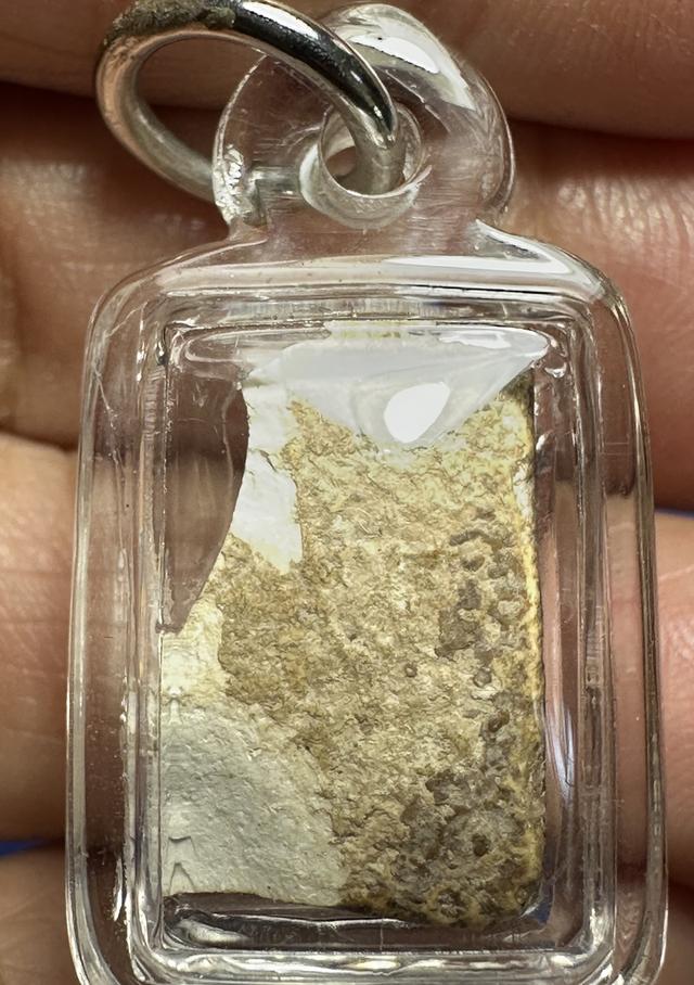 ชิ้นส่วนพระสมเด็จพิมพ์ใหญ่บางขุนพรหม 8