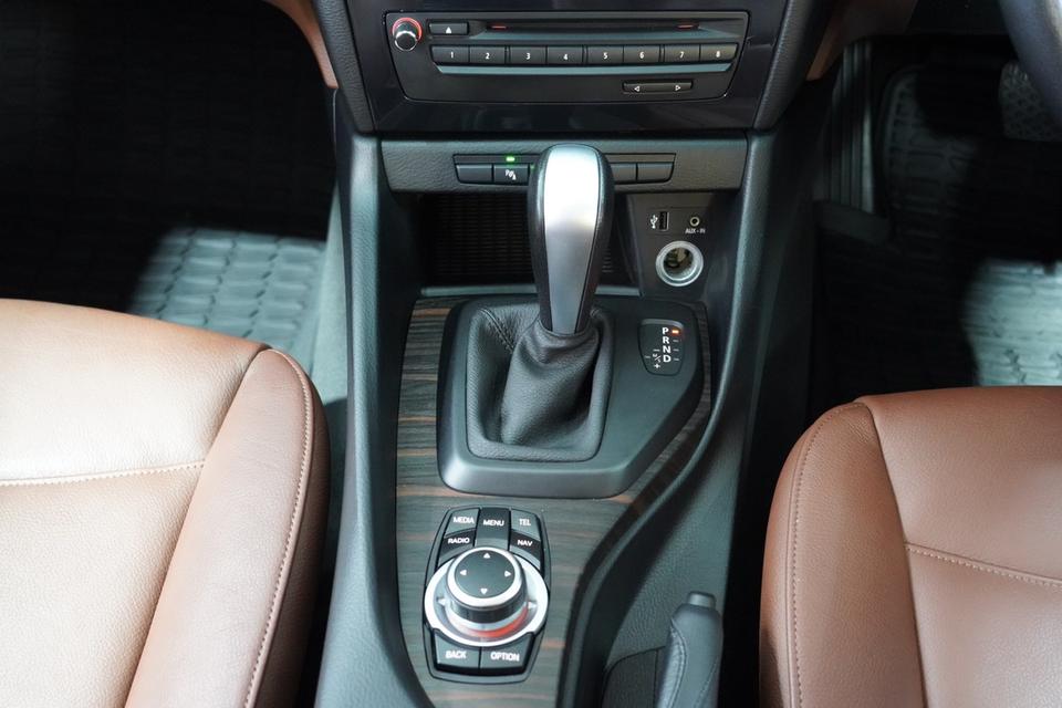 รหัสรถ JRS2554 BMW X1 Sdrive 18i Xline 2015 12