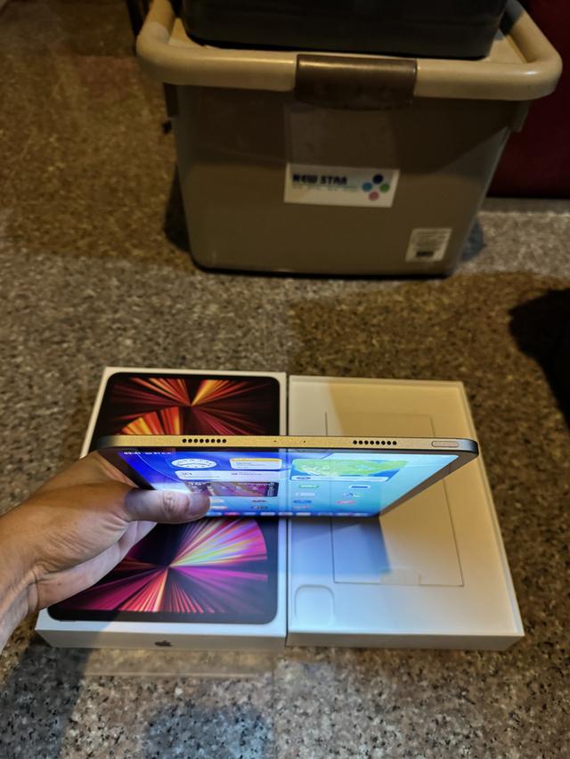 ขายiPadPro11นิ้วM1สีดำ256กิ๊กมีกล่องใช้งานดีปากกาเขียนเส้นไม่ขาด รูปที่ 3