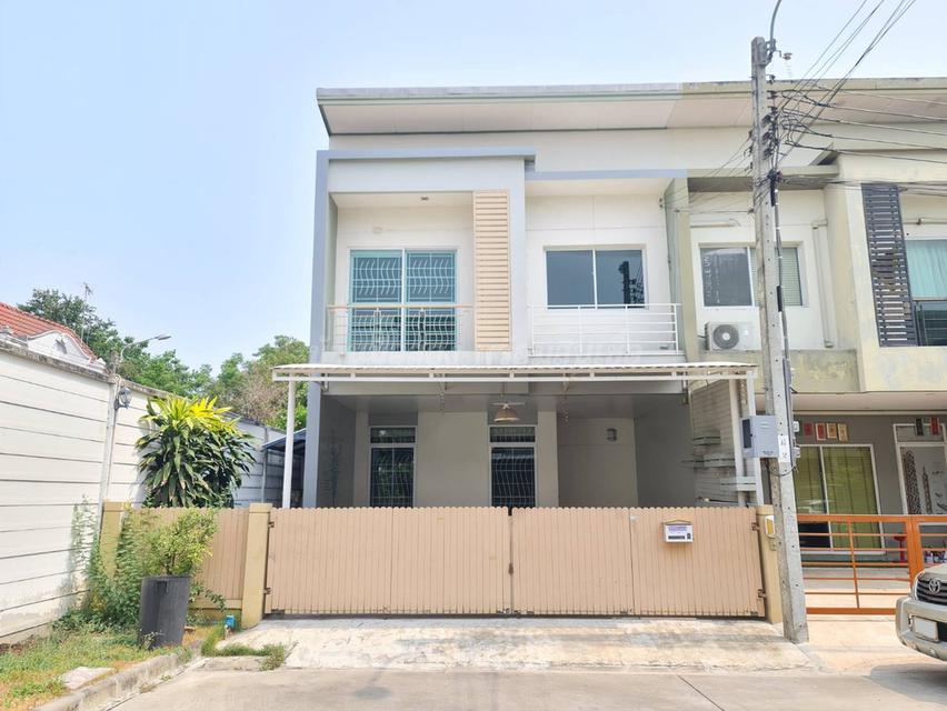 หมู่บ้านฮาบิเทีย เลียบคลองสอง 1