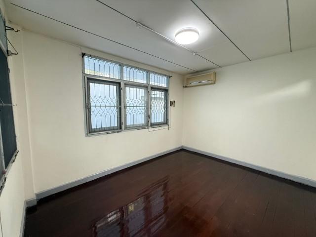 ให้เช่าบ้านเดี่ยวถนนรัชดา18ใกล้ MRTห้วยขวางมี4นอน2น้ำแอร์5เครื่องเฟอร์ไม่มี เหมาะทำออนไลน์ไลฟ์ขายของราคา30,000บาท/เดือน 7