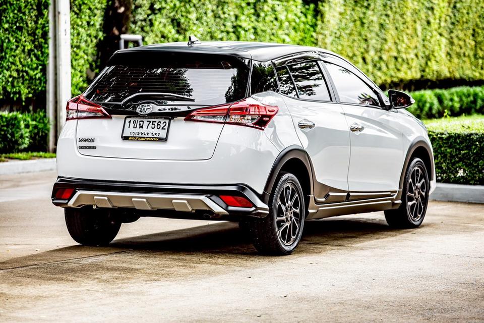 Toyota Yaris Cross 1.2 ปี 2020 สีขาว มือเดียวป้ายแดง สภาพใหม่มากๆ  6