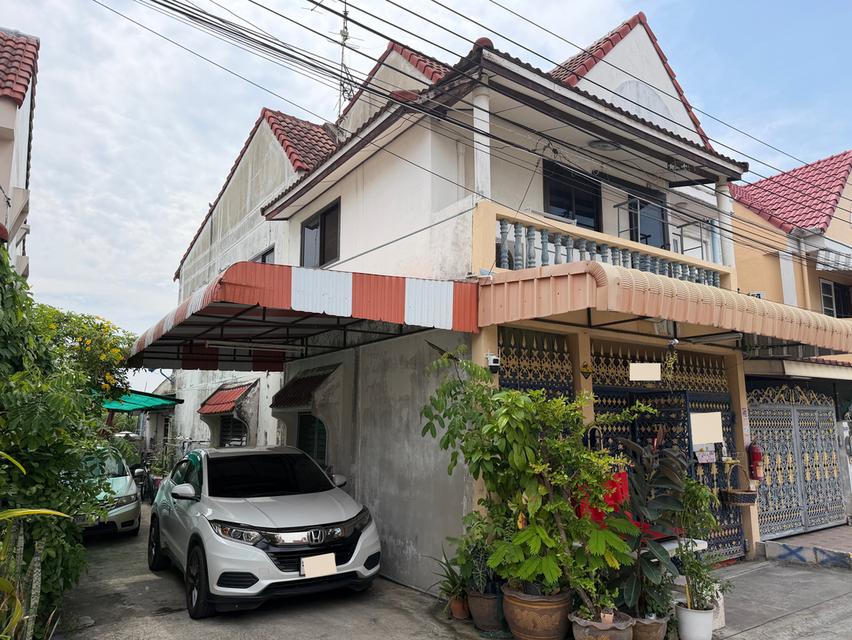 ทาวน์เฮาส์ 2 ชั้น ติดทางขึ้นทางด่วนกาญจนา เทพารักษ์ 4