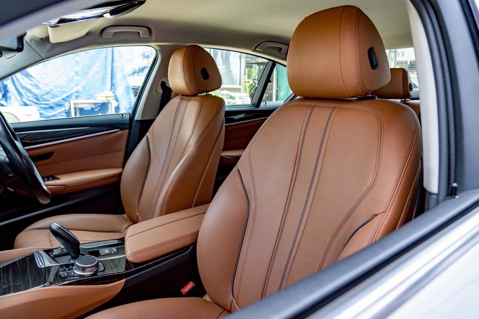 BMW 5Series G30 520d Luxury 2017 รูปที่ 13
