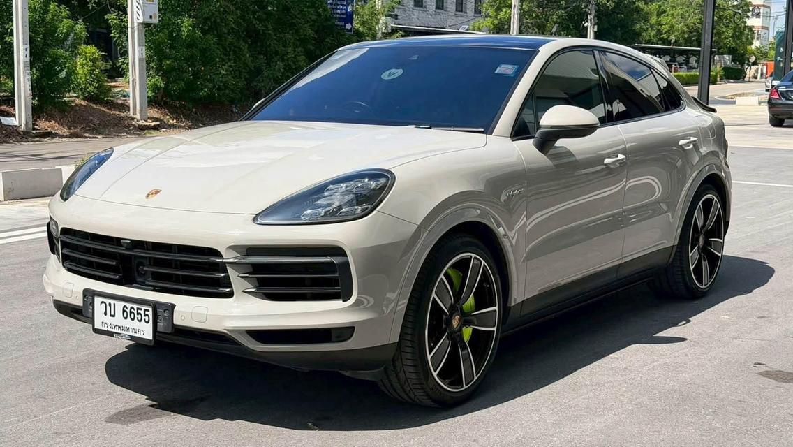 Porsche Cayenne Coupe 2021 สี Crayon