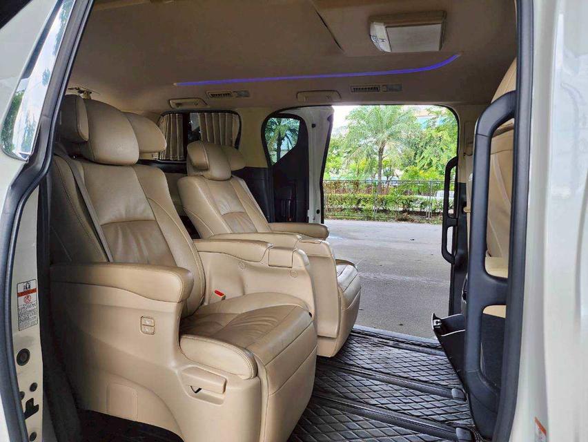 Toyota VellFire 2.5 HEV E-FOUR AT ปี 2015 15