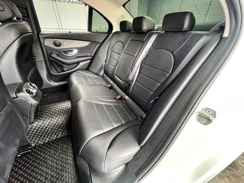 ปี 2019 BENZ C-CLASS, C300e AVANTGARDE 13