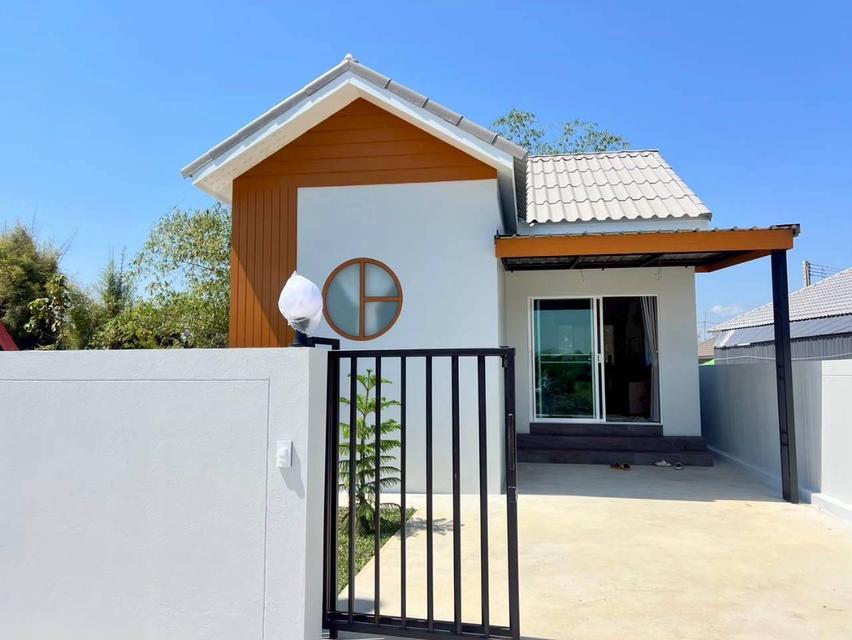 บ้านเดี่ยว 2 ห้องนอน 2 ห้องน้ำ 1 ครัว 1 รับแขก จอดรถ 1 คัน เนื้อที่เริ่มต้น 34 ตารางวา โซนสันผักหวาน อำเภอหางดง ราคาเพียง 1,690,000 บาท 4