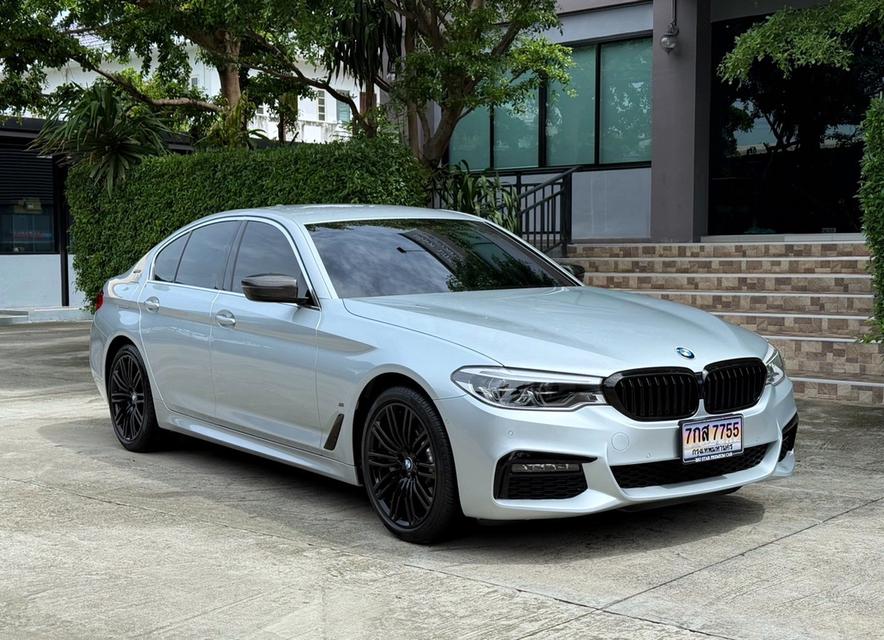 2020 BMW 530e G30 SPORTLINE รถมือเดียว 8X,XXX กม สภาพเหมือนรถใหม่ รถเข้าศูนย์ตรงระยะ ไม่เคยมีอุบัติเหตุครับ