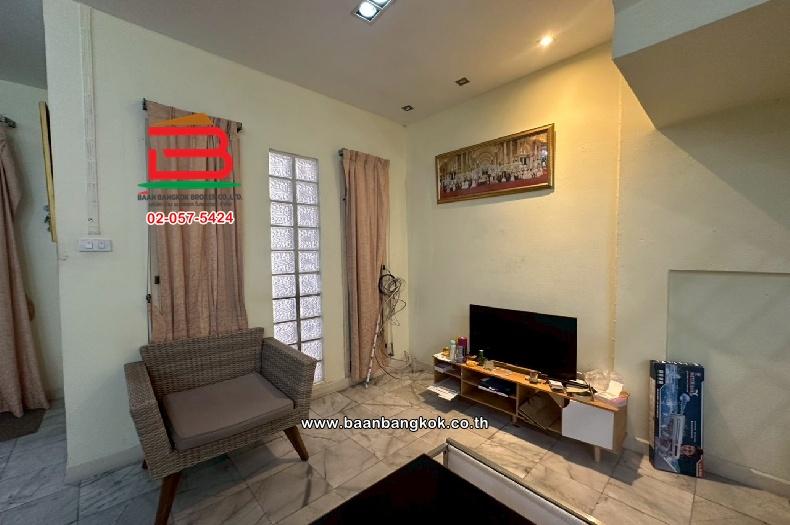 ทาวน์เฮาส์ หมู่บ้าน อรุณวรรณ 2 เนื้อที่ 21.4 ตร.ว สุขาภิบาล 5 ซอย 75 แขวงออเงิน เขตสายไหม กรุงเทพมหานคร 4