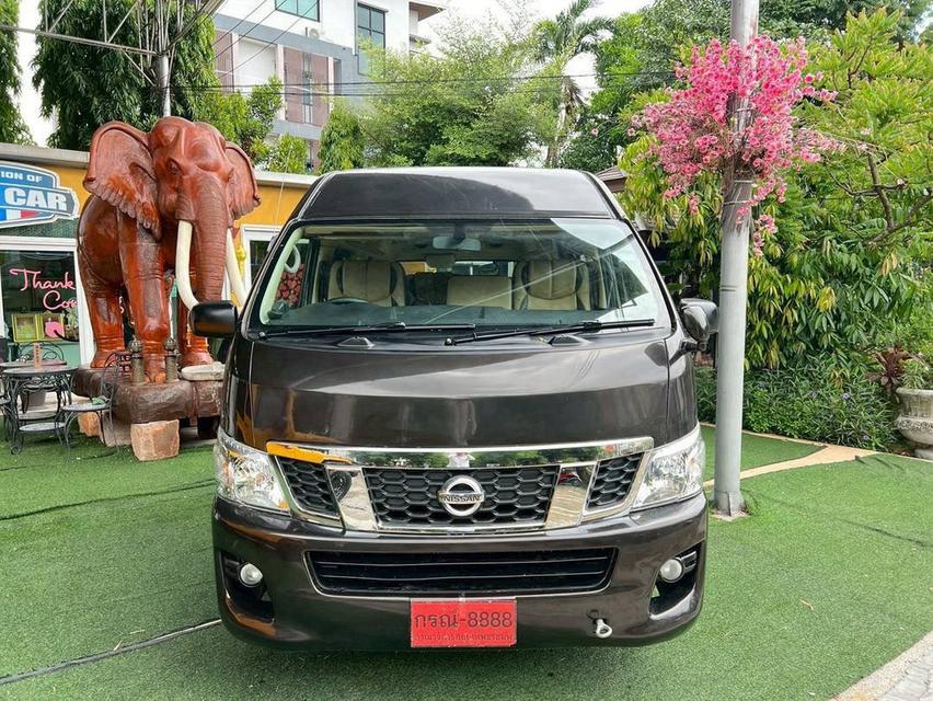 รถตู้ VIP Nissan URVAN 2.5 NV350 เกียร์ธรรมดา ~เบนซิน + CNG 2 ระบบ ปี2018