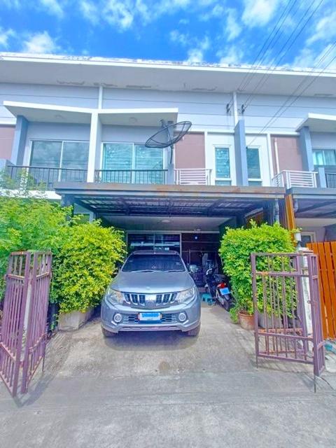 สไตล์โมเดิร์น สุขาภิบาล5 สายไหม ตลาดลาดสวาย 1.1 กม.ทาวน์โฮม 2 ชั้น 3 นอน 2 น้ำ รร.เตรียมบัณฑิต 2.6 กม. แหล่งชุมชน ช้อปปิ