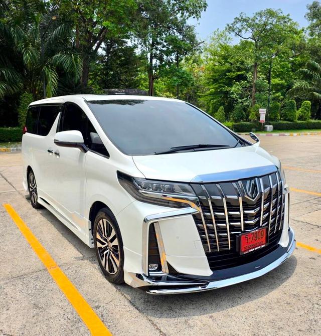 Toyota ALPHARD 2.5SC PACKAGE สีขาว ปี 2023 ไมล์ 60,000 กม.