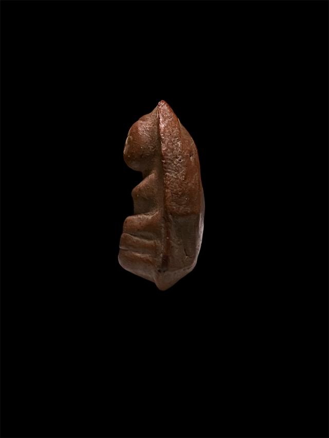 พระกรุถ้ำเสือ  สุพรรณบุรี หน้าฤาษี นิ้วมือชัดนิยม  3