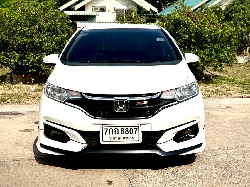 HONDA Jazz GK 1.5v+ ปี 2018 ขวัญใจวัยรุ่น GK ไมล์น้อย 82,xxx km.