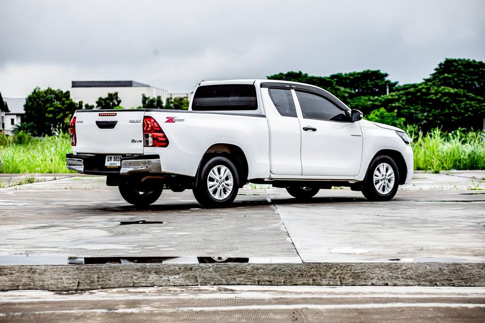 TOYOTA HILUX REVO 2.4 Z EDITION SMART CAB ปี 2022 สีขาว