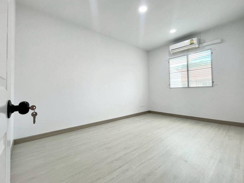 หมู่บ้านพฤกษาวิลล์ 15 (รัตนาธิเบศร์) ซอยวัดไผ่เหลือง ใกล้รถไฟฟ้าสถานีแยกบางพลูทาวน์เฮาส์ 2 ชั้น ตกแต่งใหม่พร้อมอยู่ 16