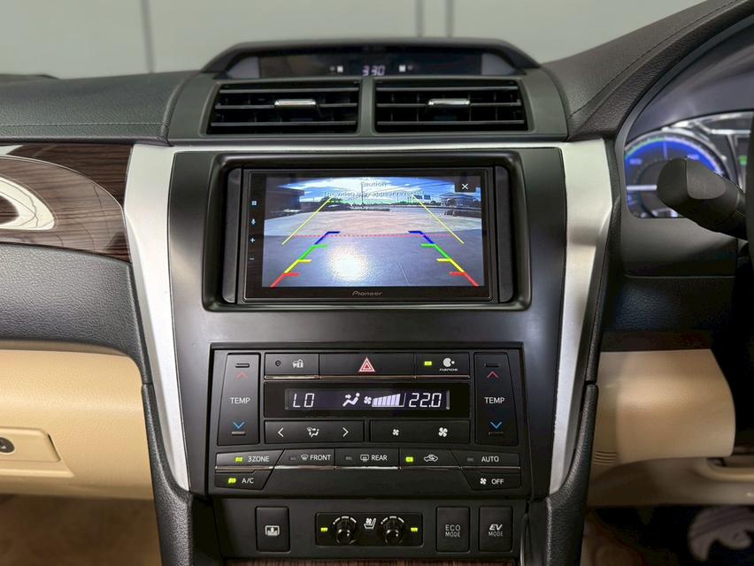 TOYOTA CAMRY, 2.5 HV PREMIUM โฉม ปี12-18 สีดำ เกียร์ออโต้ เบนซิน/ไฮบริด ตัวท็อปสุด มือเดียวป้ายแดง 👉ไมล์แท้ 128,239 km. คู่มือบุ๊คเซอร์วิสครบ รูปที่ 14