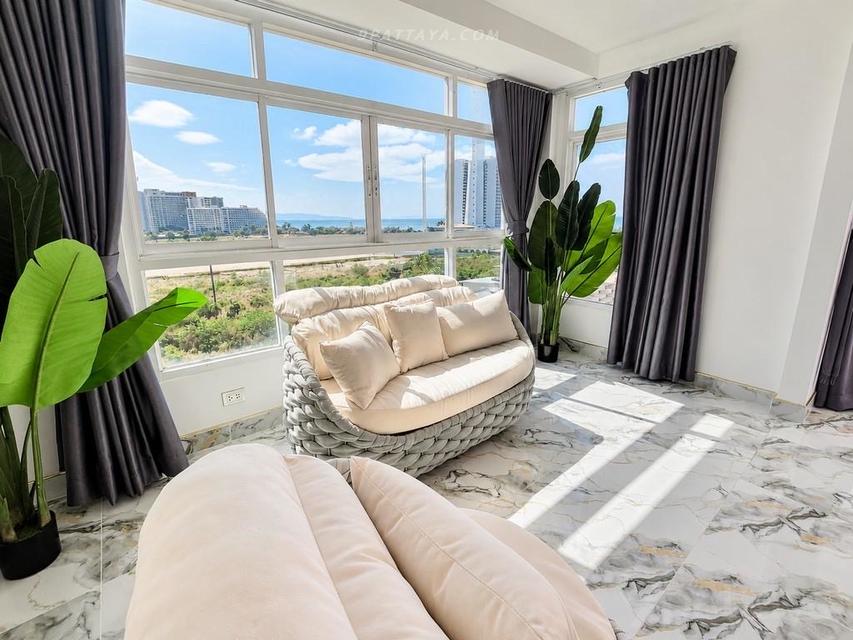 For Sale & Rent 160sqm — Luxury Sea View CondoSpacious sea view condominium with large living area, located on a high floor 1