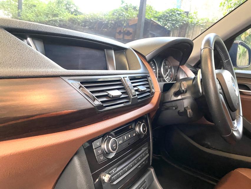 BMW X1 E84 จดทะเบียนปี 2014 เครื่องยนต์ดีเซล ประหยัดน้ำมัน 13