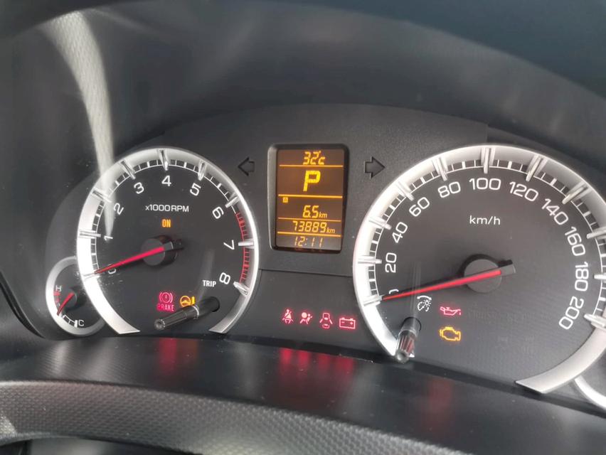 ตัวท็อปสุดในรุ่น สภาพกริ๊บๆ ใช้งานน้อย 73,000กม. SUZUKI SWIFT 1.2 GLX ปี2013 16