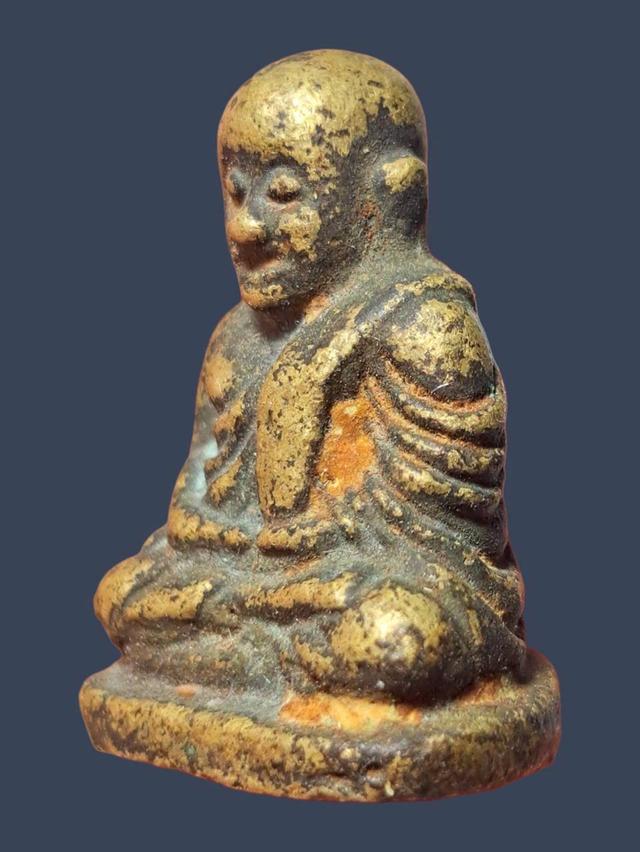 หลวงพ่อเงิน เปิดให้บูชาจ้า รูปที่ 2