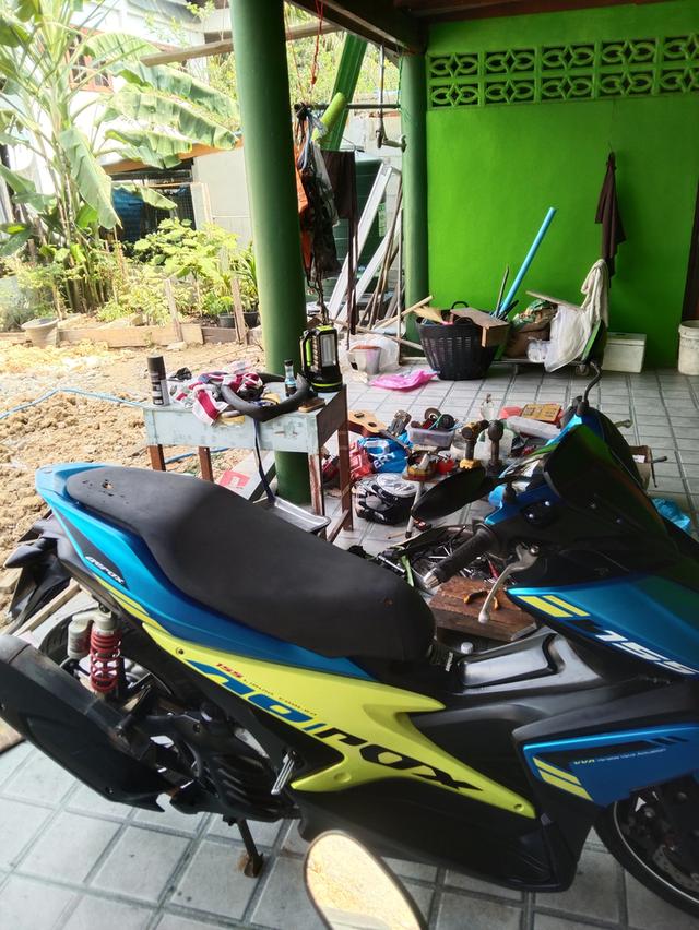 yamaha aerox ปี 2017 24500 กุญแจ 2 ดอก รถมือเดียว เครื่องใช้งานปกติเครื่องเดิมๆไม่ดังไม่หอน ยางใหม่ แบตเตอรี่ใหม่ เล่มเขียวชุดโอน ดูรถตลิ่งชัน กรุงเทพ รูปที่ 3