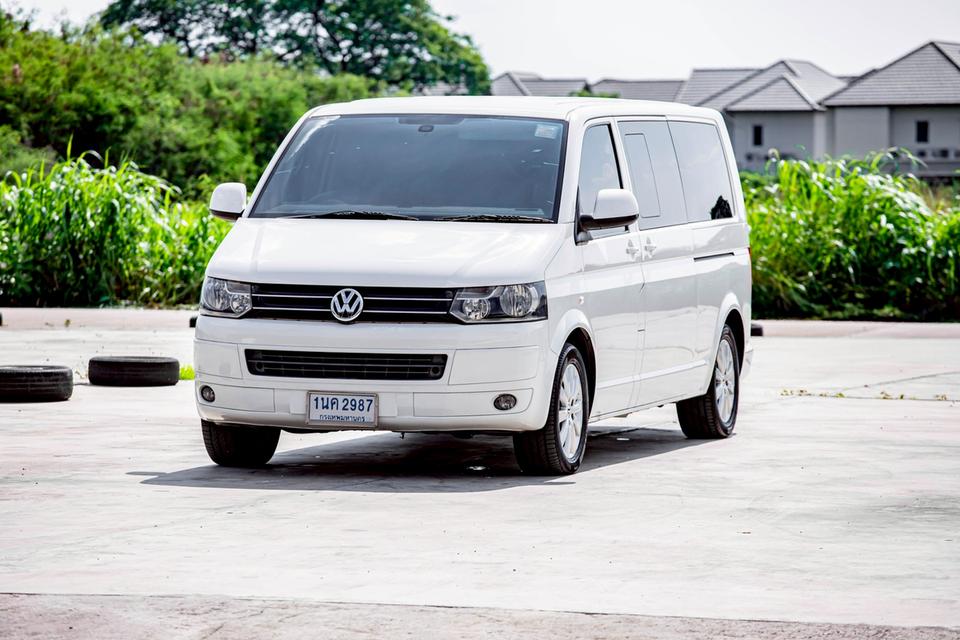 VOLKSWAGEN CARAVELLE 2.0 TDI ดีเซล 2012 สีขาว ประตูไฟฟ้า