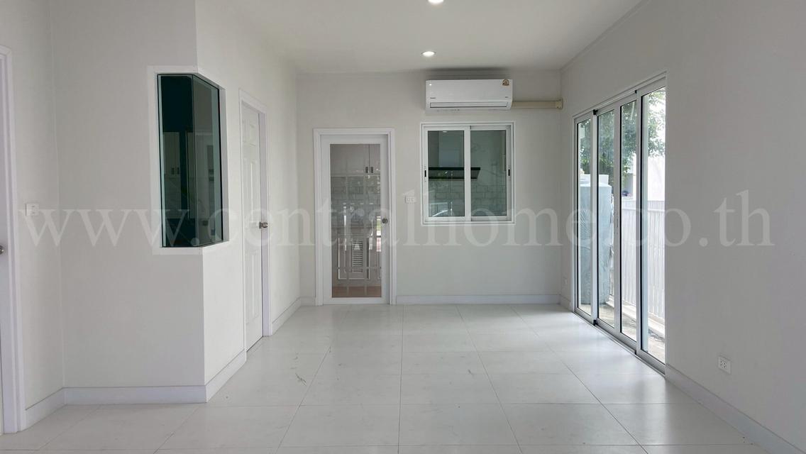 ทาวน์เฮ้าส์ เดอะ มิราเคิล เพชรเกษม 63 โครงการ 3 บ้านใหม่ พร้อมเข้าอยู่ 2