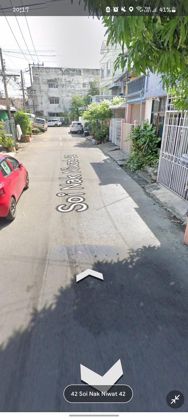ทาวน์เฮาส์ 2 ชั้น ต่อเติมระเบียงหน้าบ้านและครัว 6