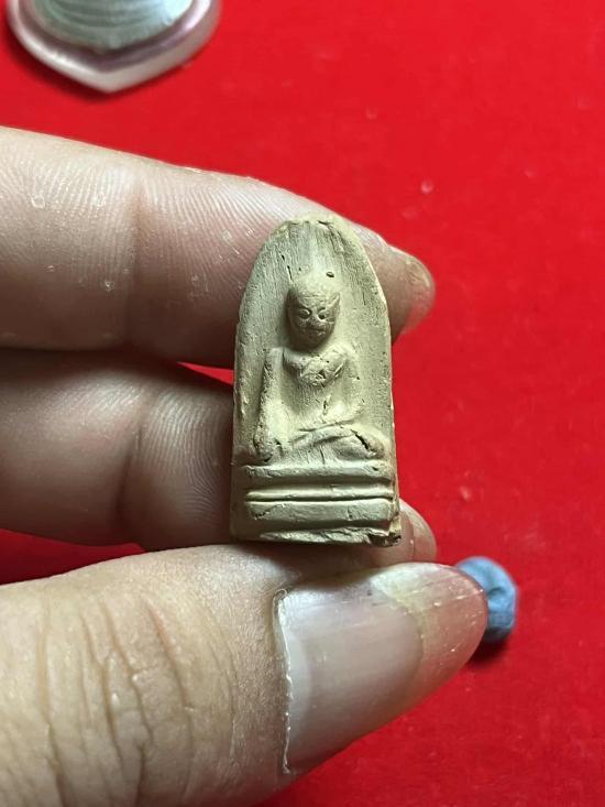 พระรอดเนื้อหาจัดจ้านไม่ทราบที่ รูปที่ 2