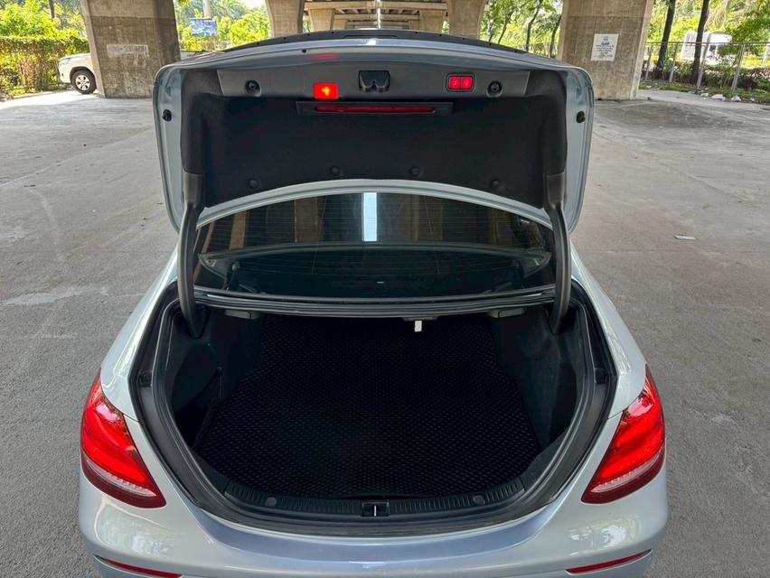 Mercedes-Benz E220d W213 Avantgarde Sedan AT ปี 2017 ดีเซล 18