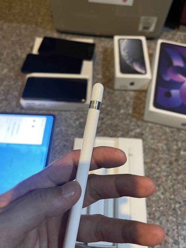 ขายApple Pencil ของแท้ยกกล่องสวยๆใช้งานดีทุกๆฟังชั่นถูกมากๆๆๆ