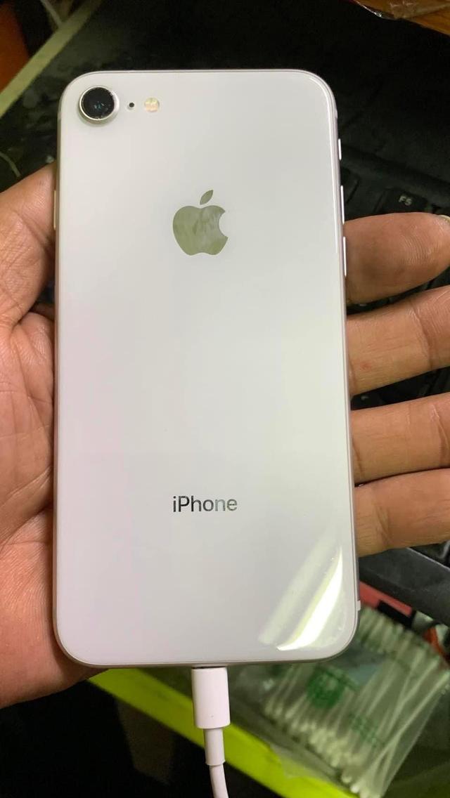 ไอโฟน 8สีขาว 1